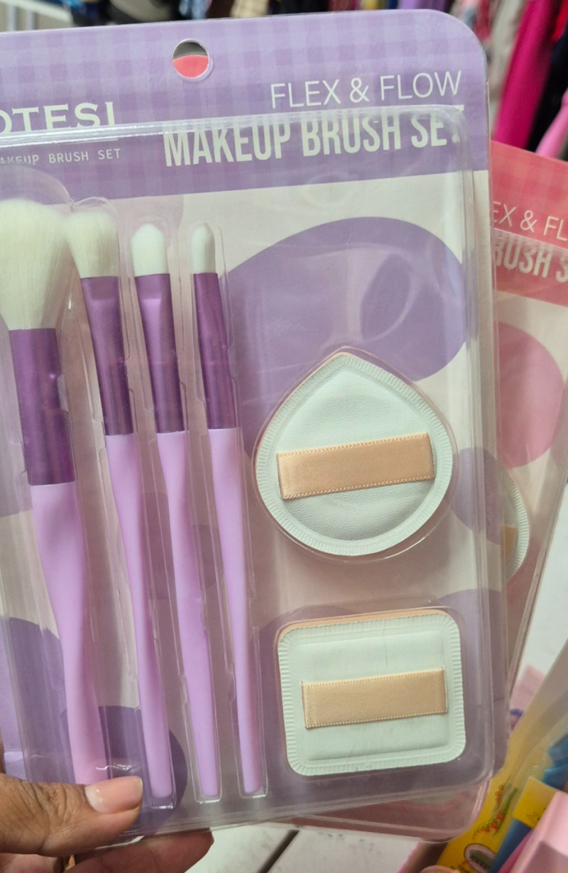 Makeup brush set