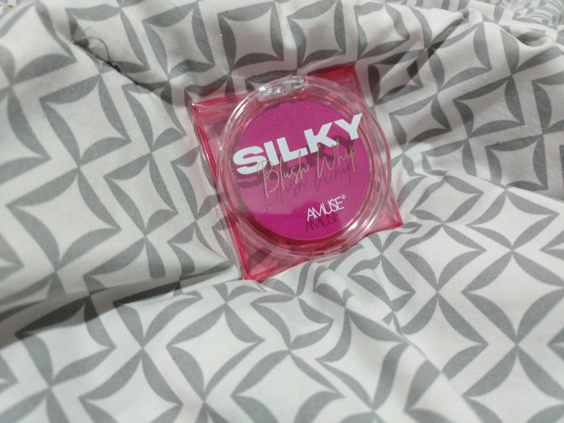 Silky BLUSH WHIP