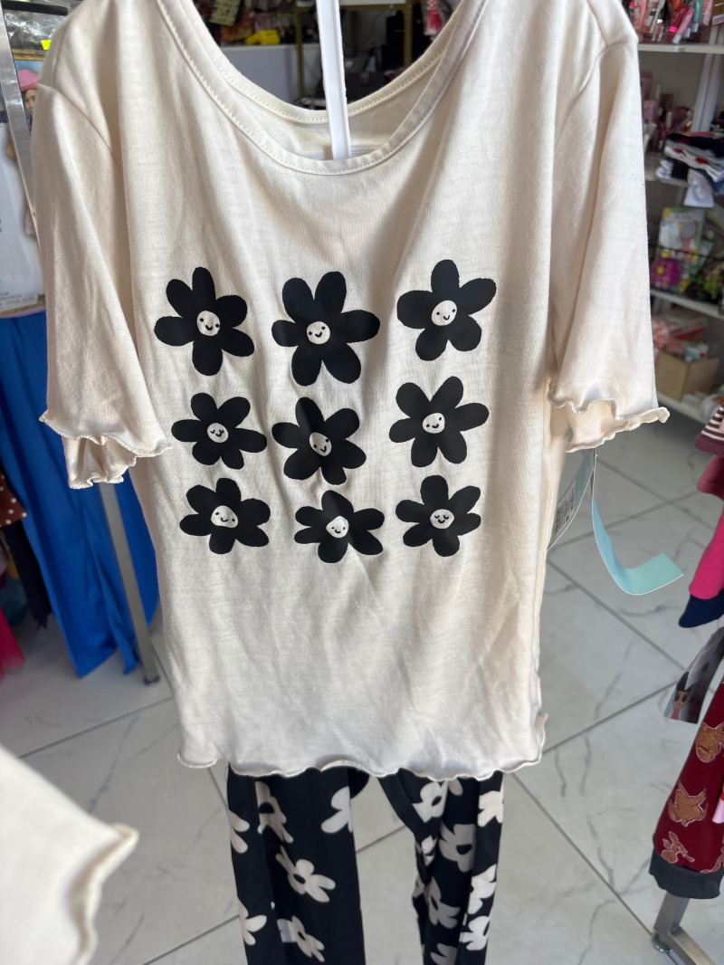 Conjunto flores niña 10/12