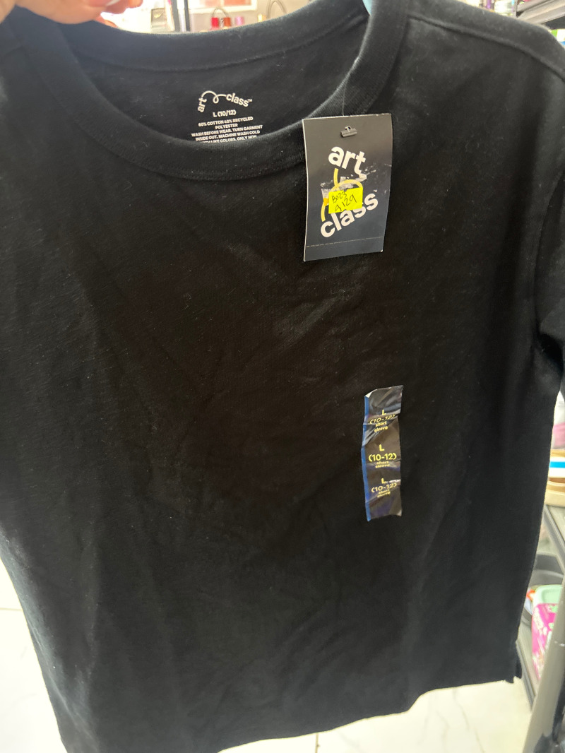 Playera negra art class